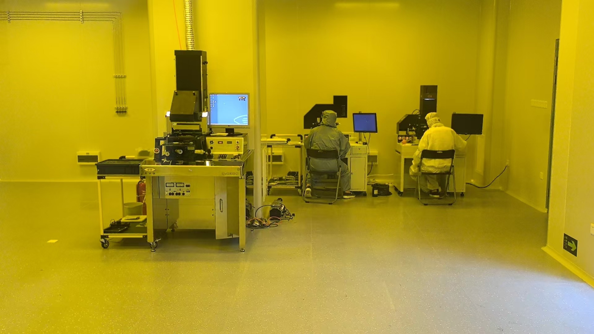 Leveraging advanced photolithography technology -